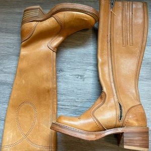 Gorgeous Vtg 1970’s Bort Carleton boots, USA made